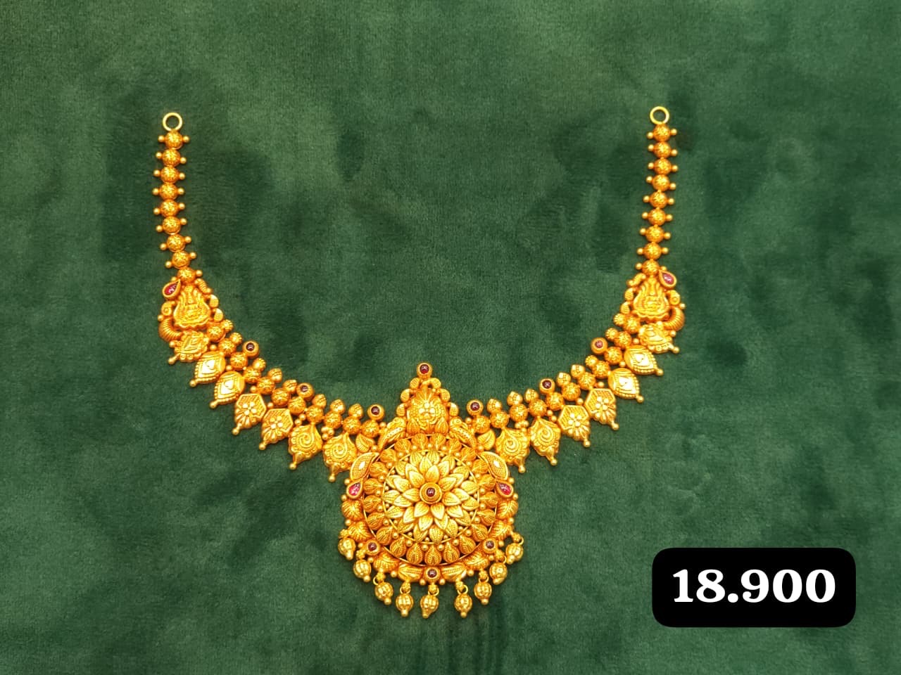 Pendent Necklace view 2