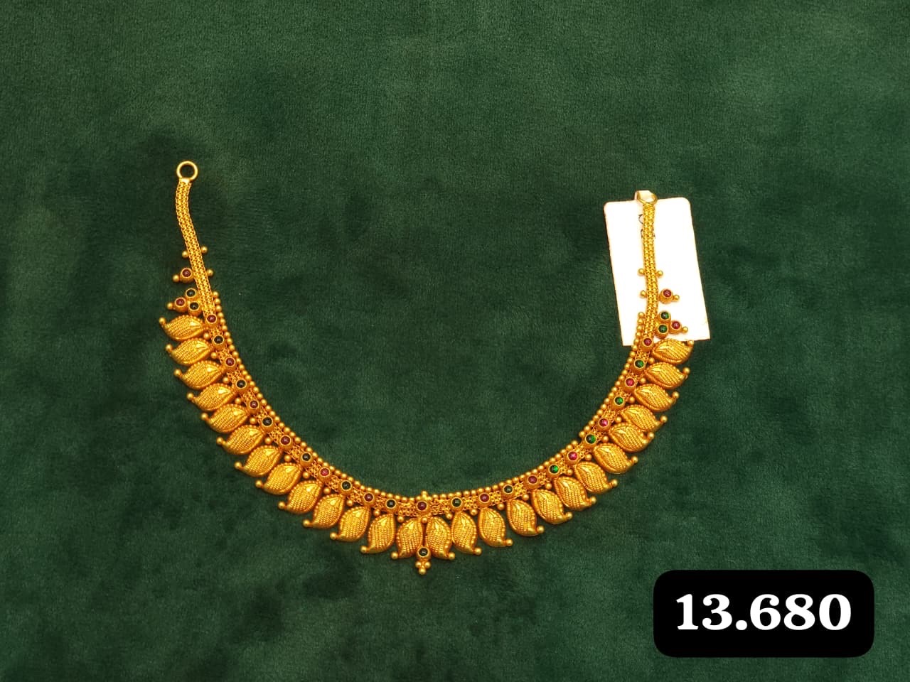 Traditional Neklace view 6