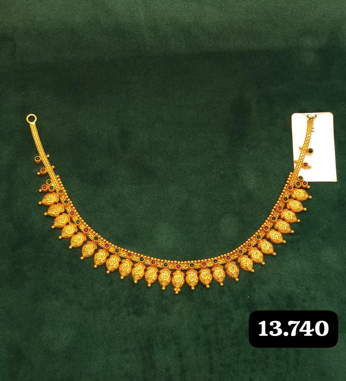 Traditional Neklace view 4