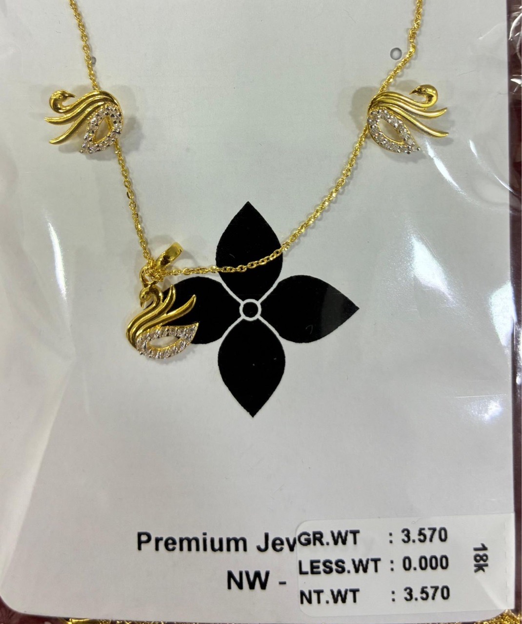 Premium Flower Pendant Necklace view 4