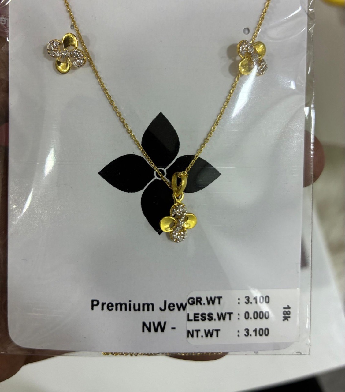 Premium Flower Pendant Necklace view 6