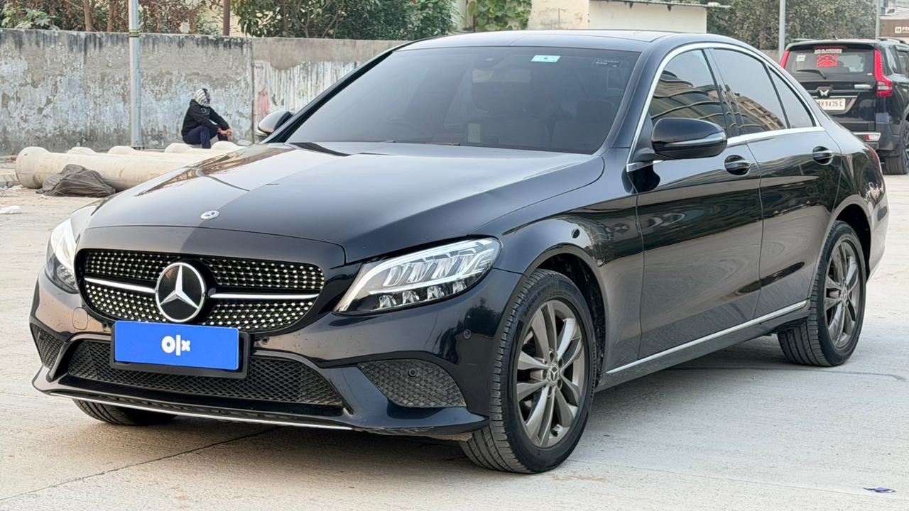 Mercedes-Benz C-Class view 6