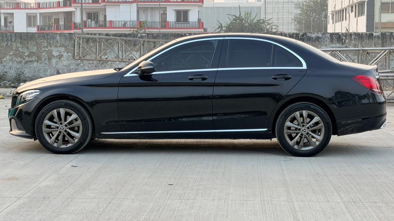 Mercedes-Benz C-Class view 5