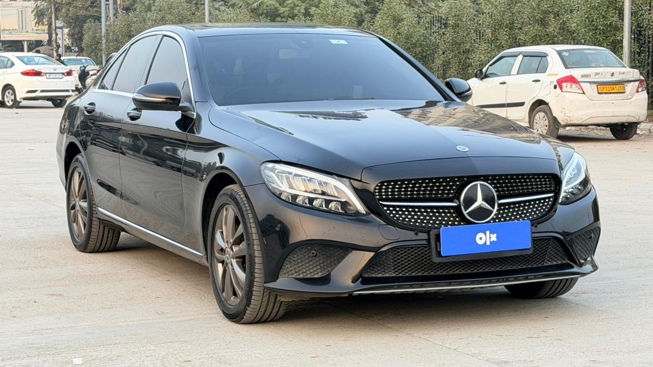 Mercedes-Benz C-Class view 8
