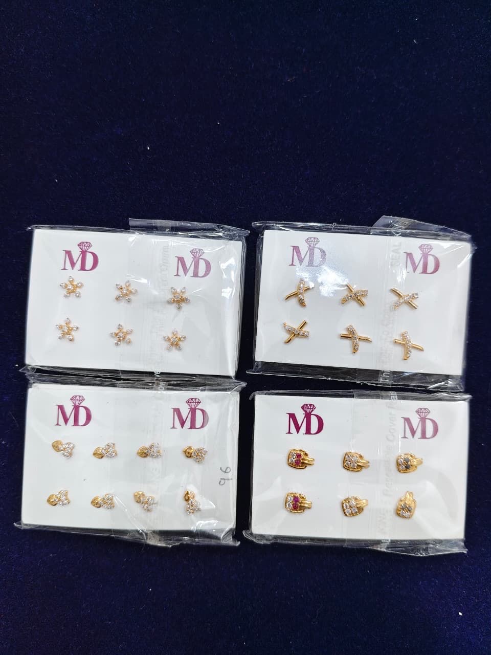 MD Earrings Set view 10