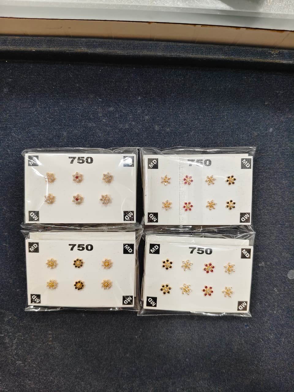 MD Earrings Set view 7