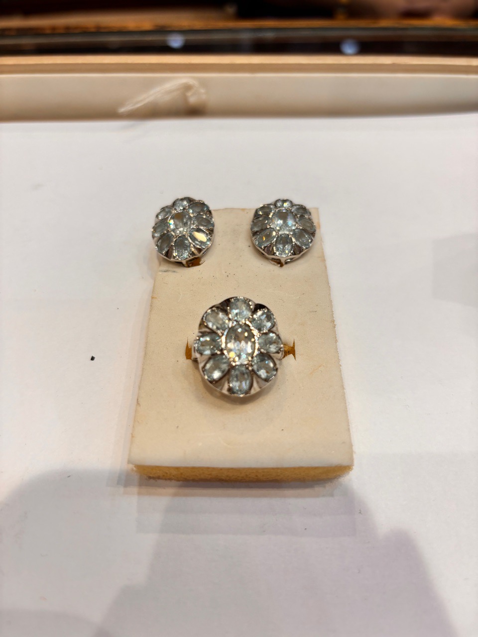 Floral Crystal Jewelry Set view 3