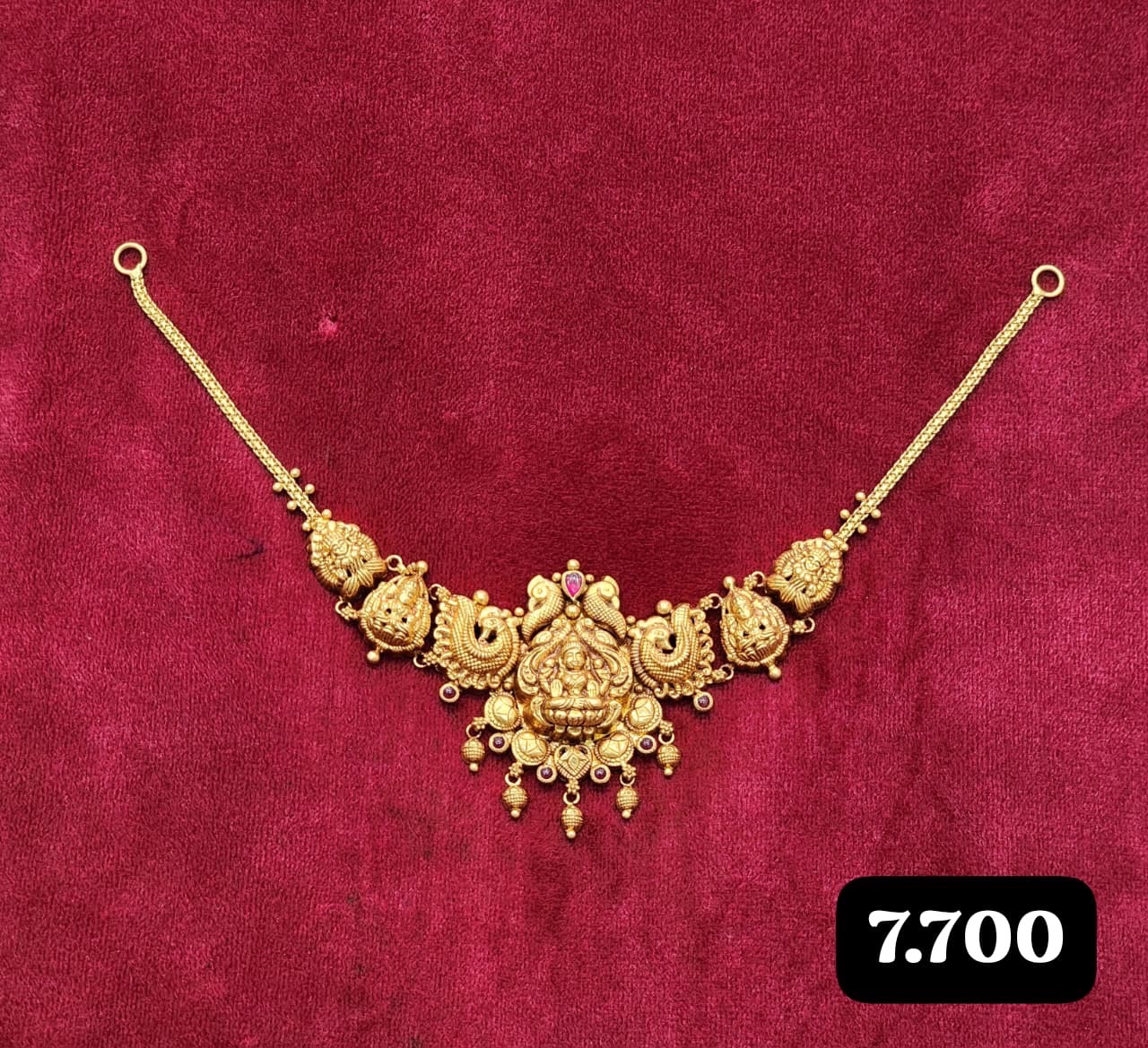 Traditional Pendent Gold Necklace view 9