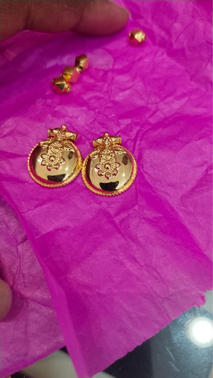 Traditional Gold Taali view 2