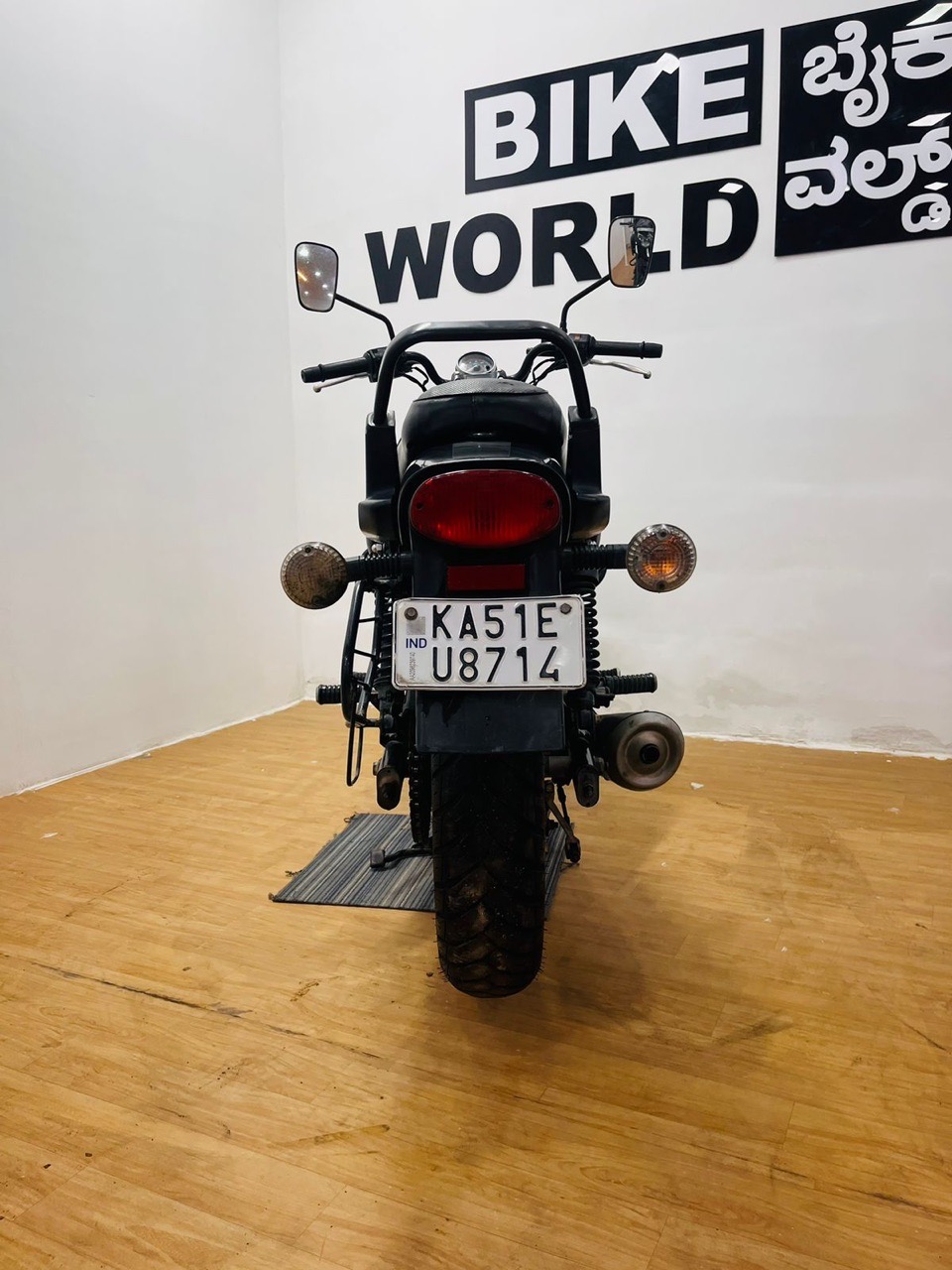 Bajaj Avenger/2016 Model view 8