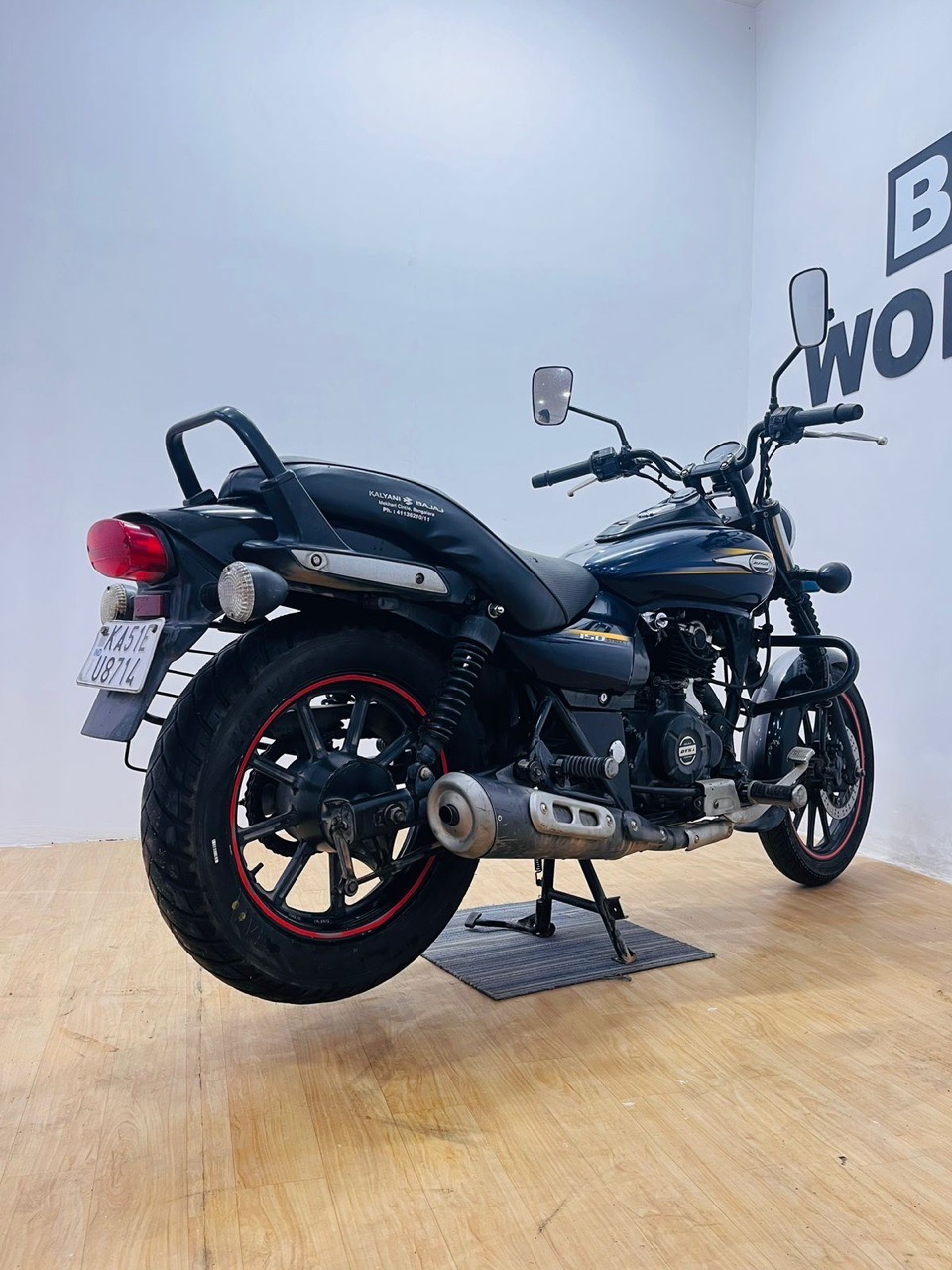 Bajaj Avenger/2016 Model view 7