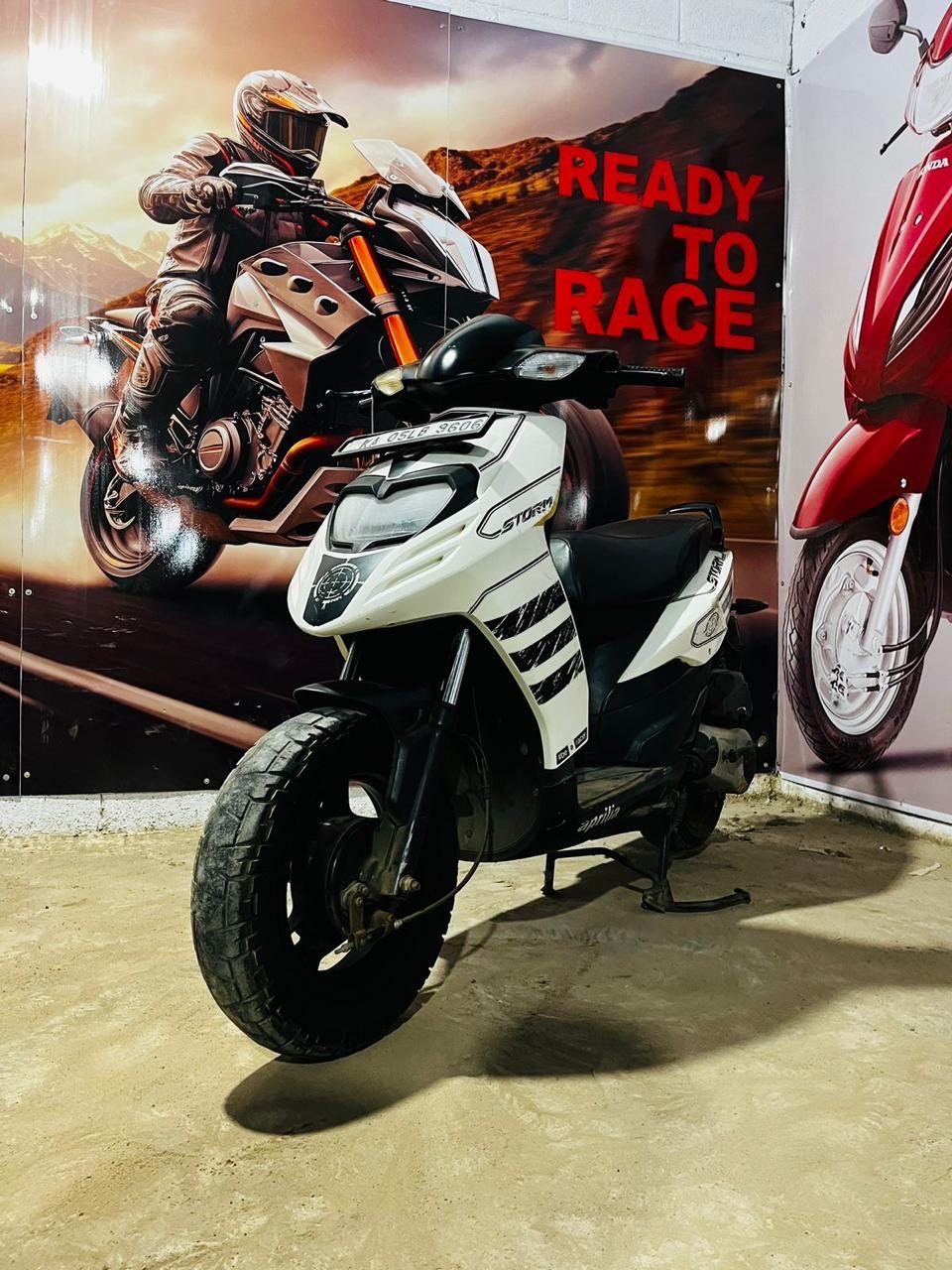 Aprilia Storm/2019 Dec view 3