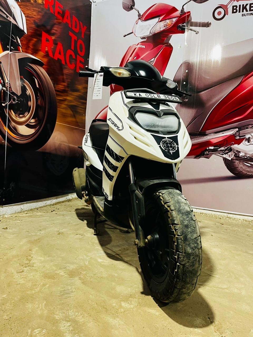 Aprilia Storm/2019 Dec view 2