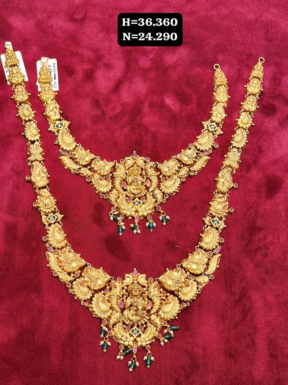 Traditional Gold Necklac Set view 3