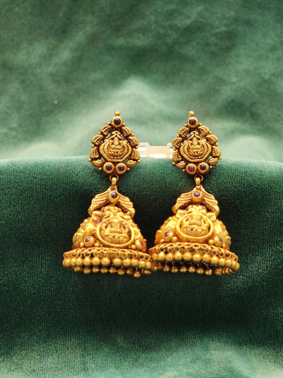 Traditional Gold Earring view 4