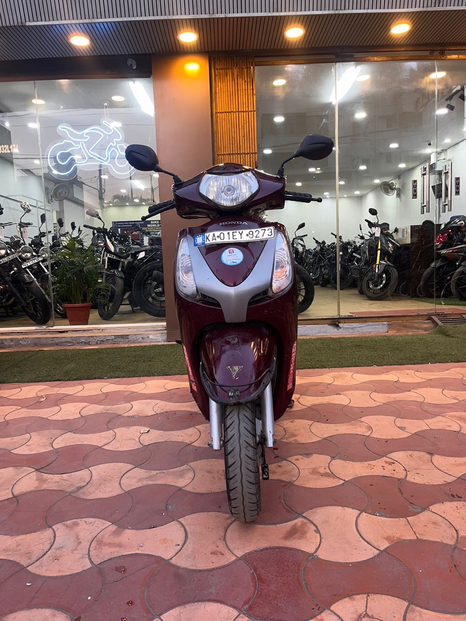 Honda Aviator/2012 Model view 4