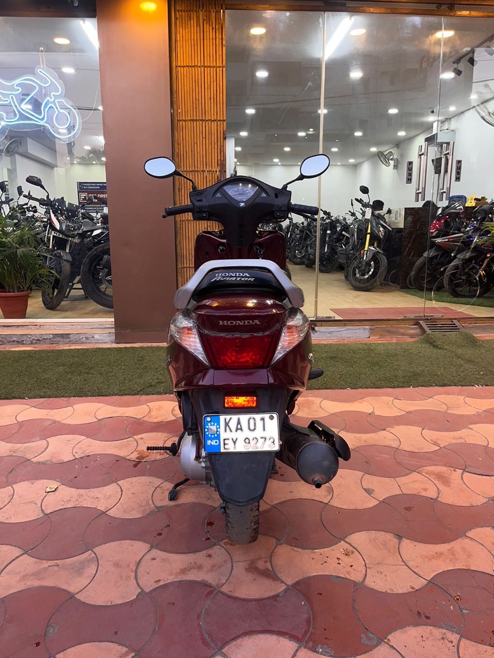 Honda Aviator/2012 Model view 9