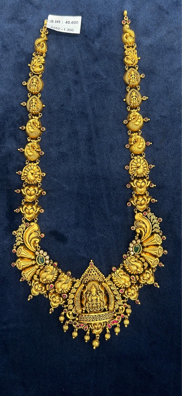 Traditional Gold Necklace1 view 5