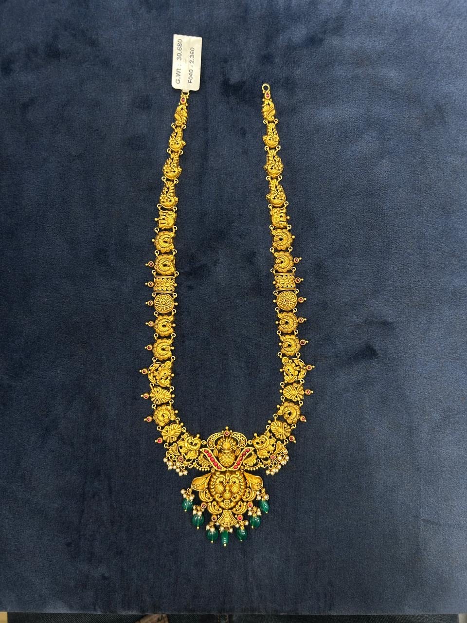 Traditional Gold Necklace2 view 2