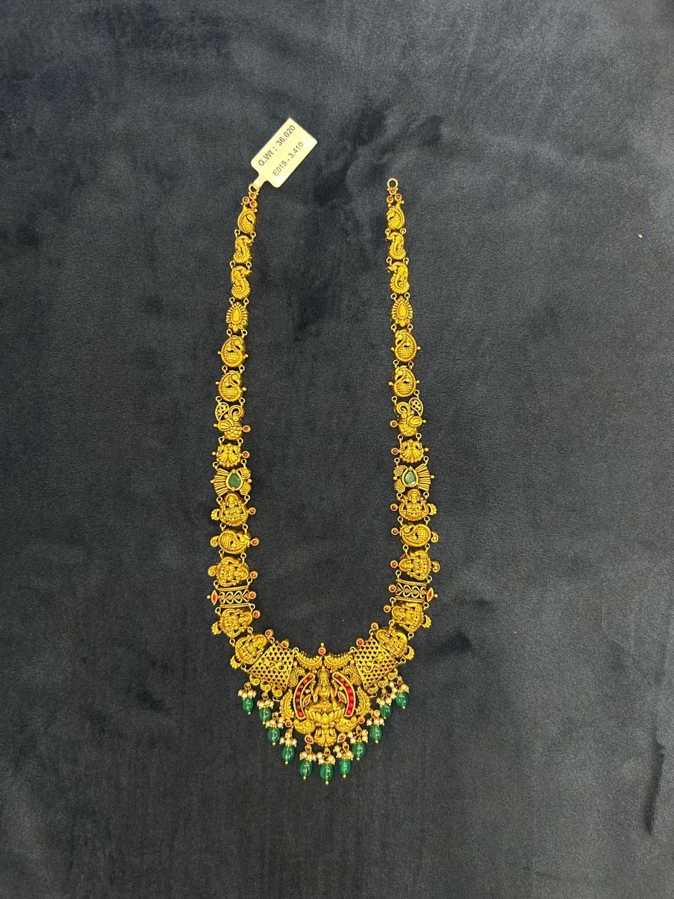 Traditional Gold Necklace2 view 3