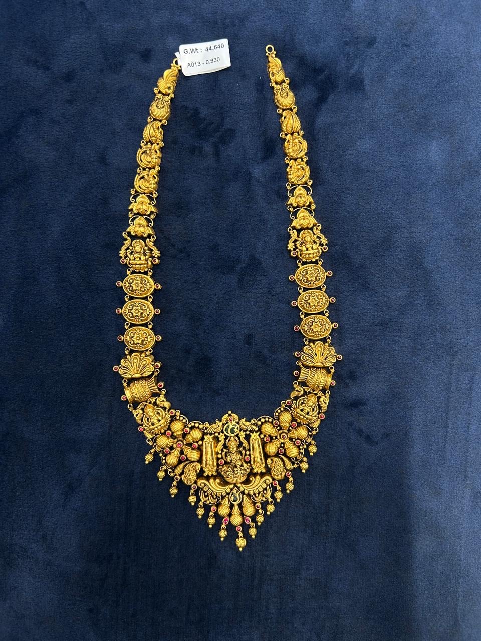 Traditional Gold Necklace2 view 10