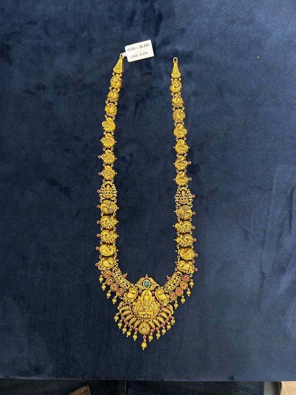 Traditional Gold Necklace2 view 6