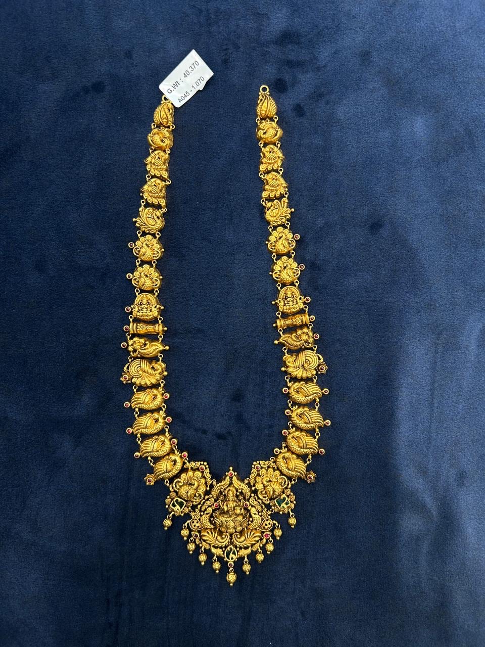 Traditional Gold Necklace2 view 7