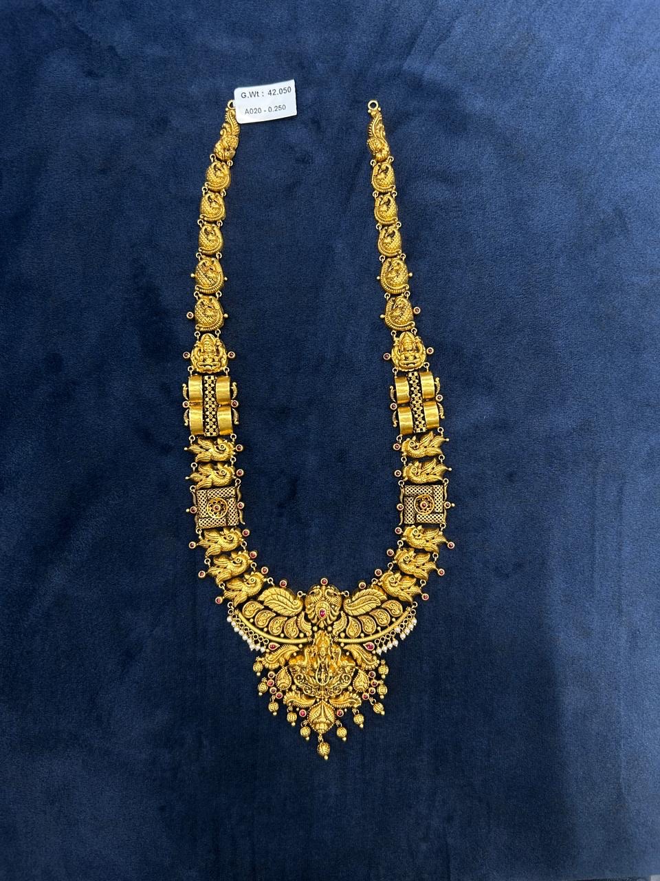 Traditional Gold Necklace2 view 5