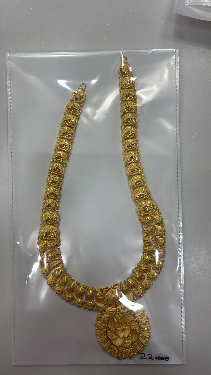 Traditional Gold Necklace3 view 9