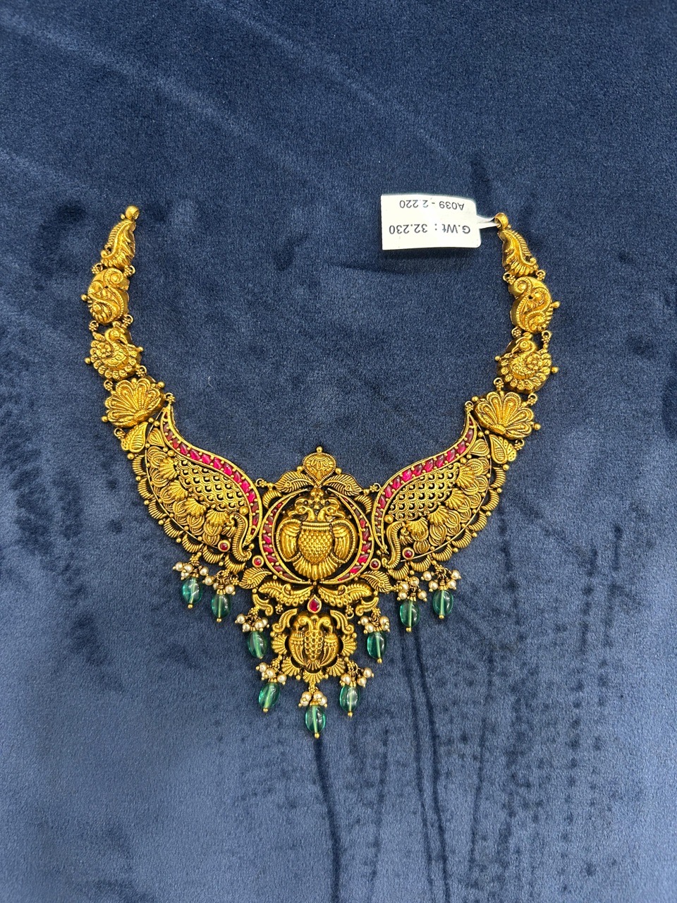 Traditional Gold Necklace4 view 3