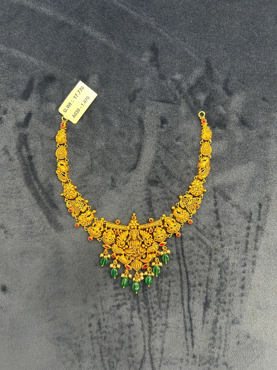 Traditional Gold Necklace5 view 2