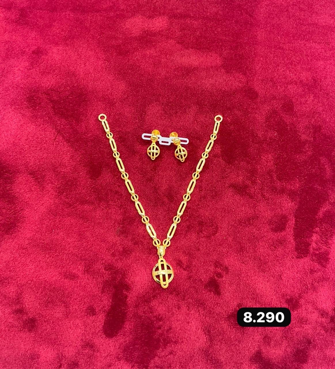 Casting Gold Necklace Set view 10
