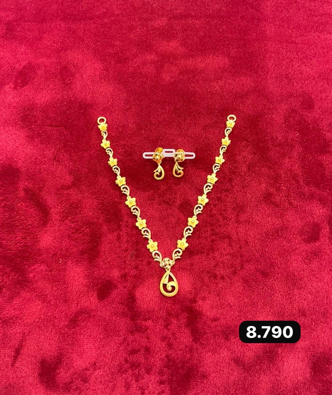 Casting Gold Necklace Set view 5