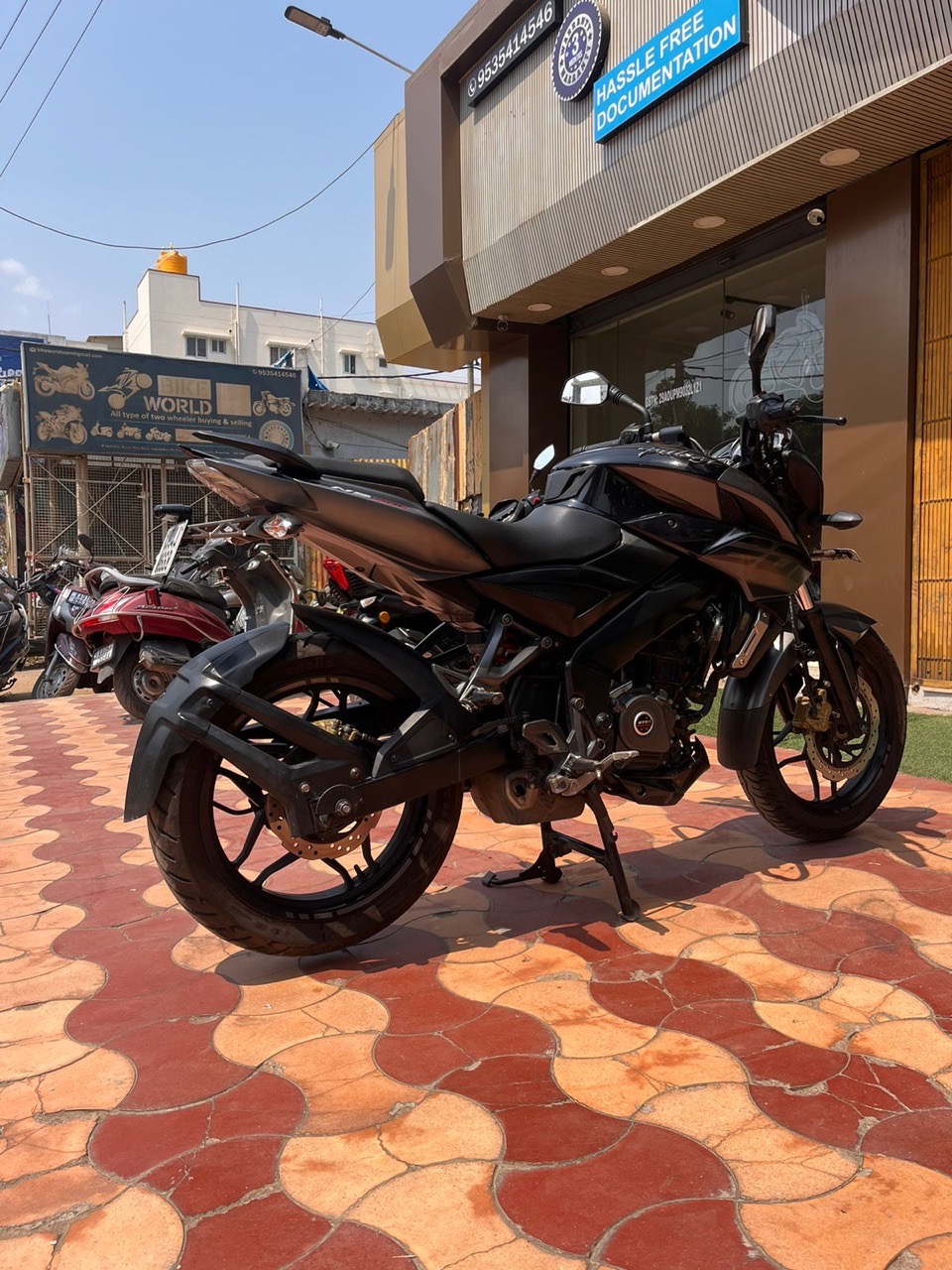 Bajaj Pulsar NS 200/2019 Model view 6