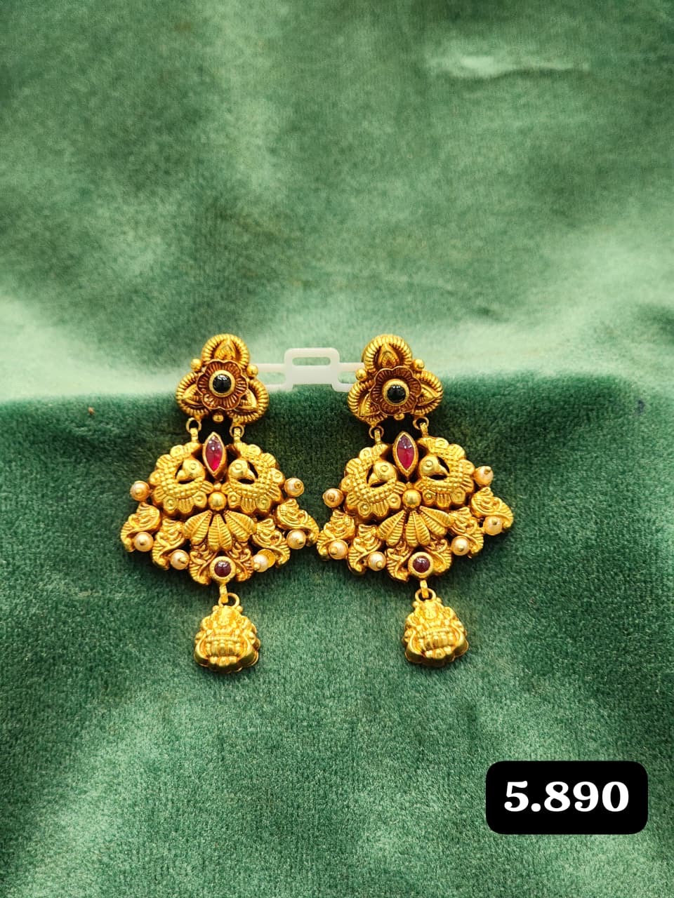 Gold Traditional Earrings view 4