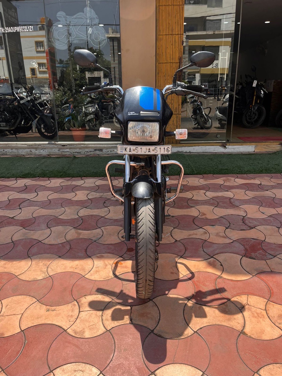Hero  Splendor Plus/2023 Model view 3