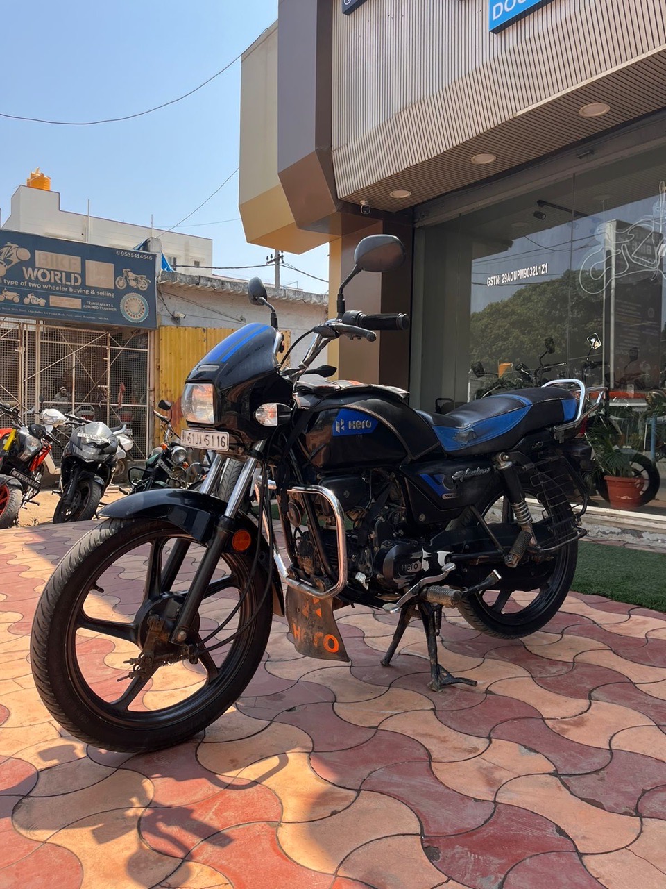 Hero  Splendor Plus/2023 Model view 2