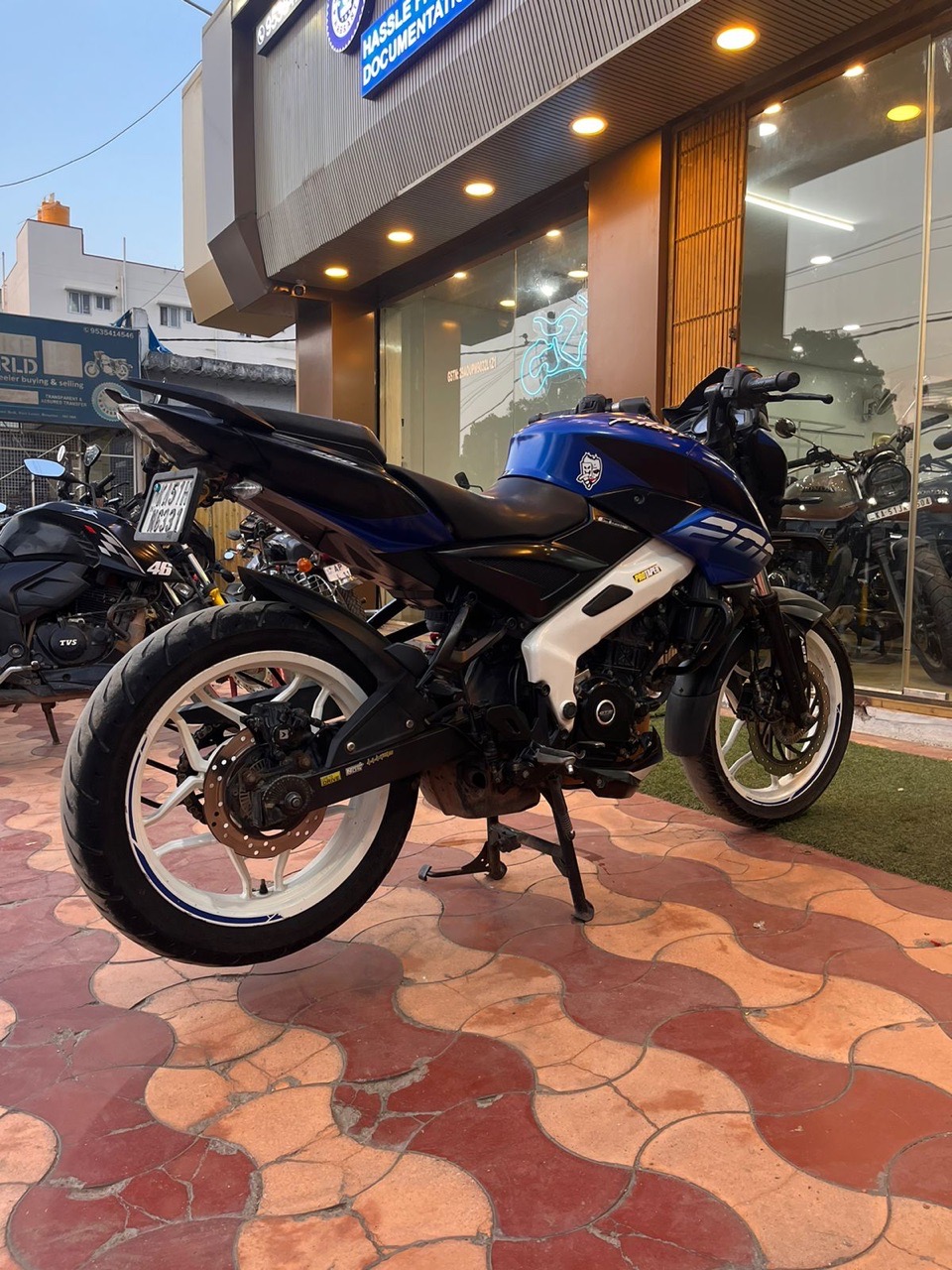 Bajaj Pulsar NS200/2020 Model view 7