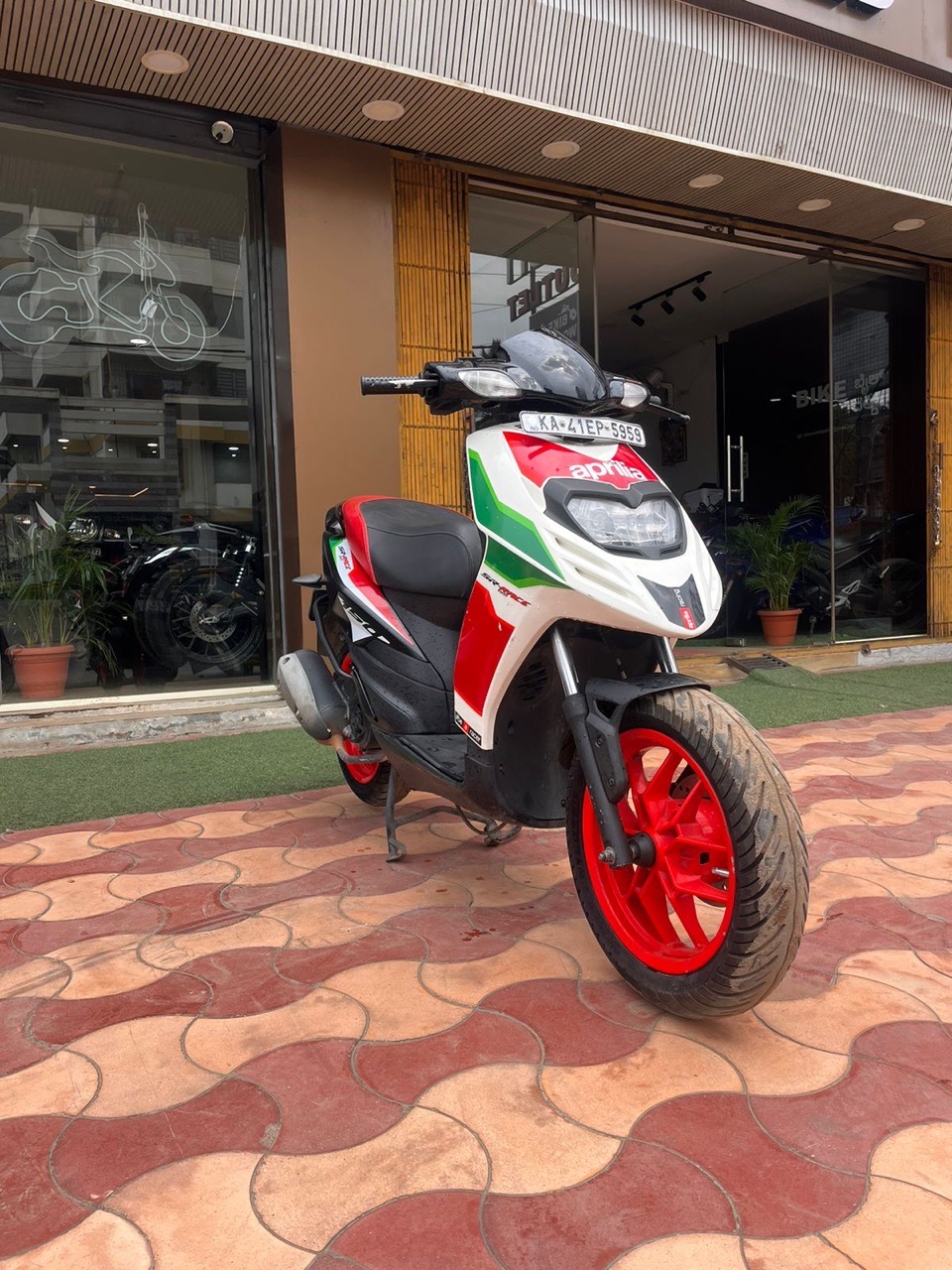 Aprilia SR 150/ 2019 Model view 2