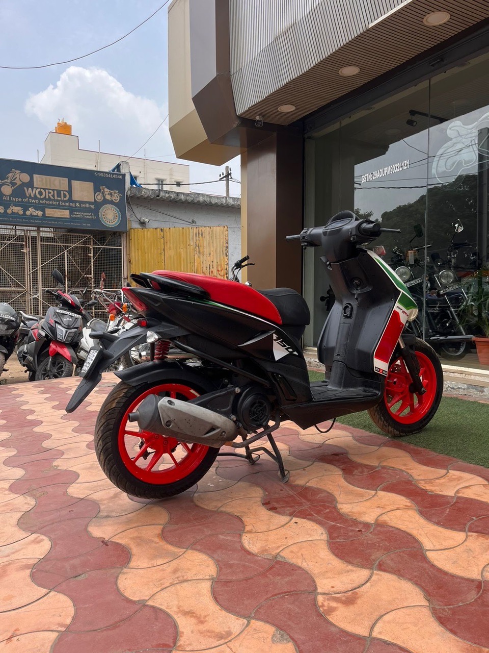 Aprilia SR 150/ 2019 Model view 8