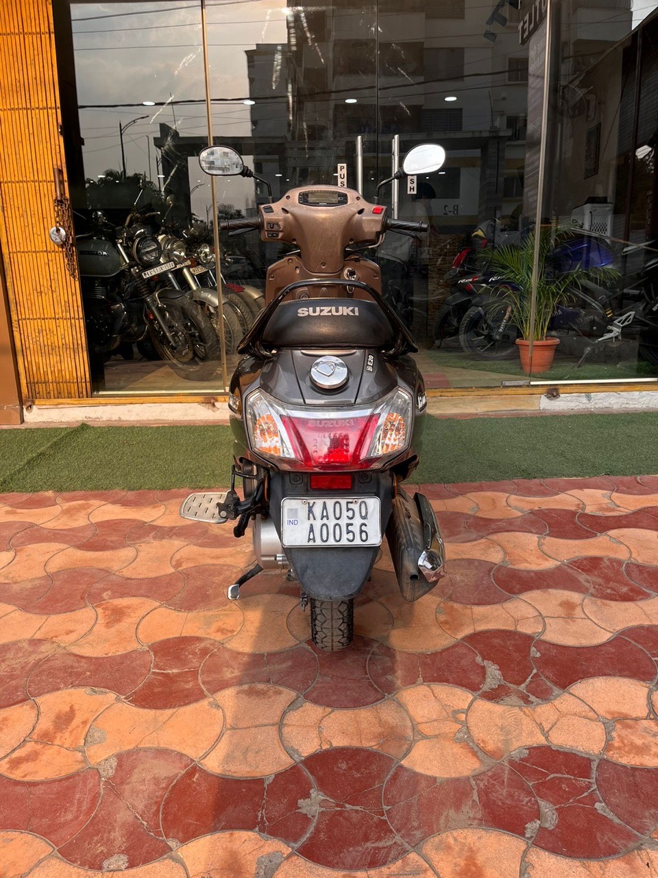 Suzuki ACCESS/2024 Model view 9