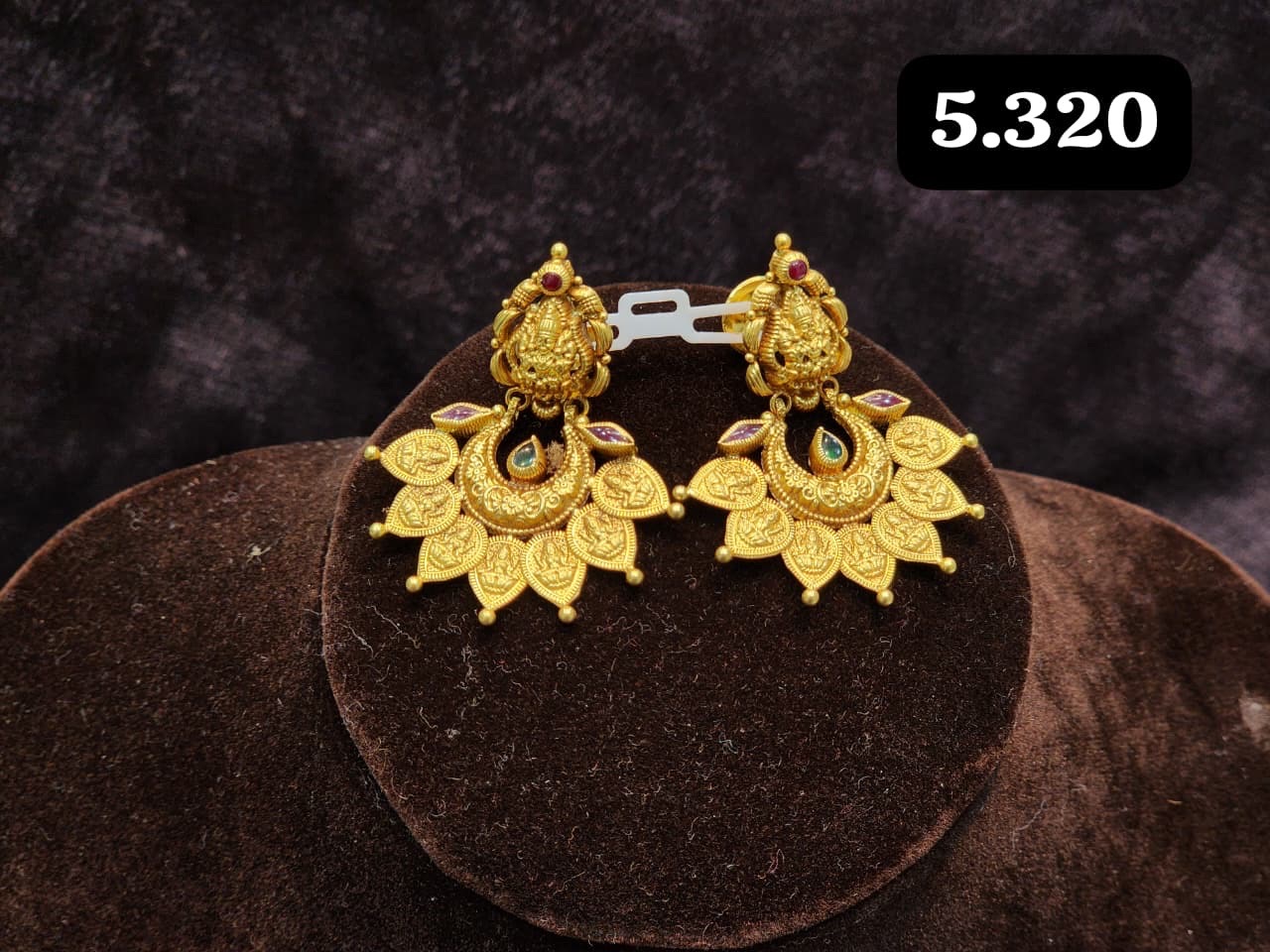 Traditional Gold Earri view 5