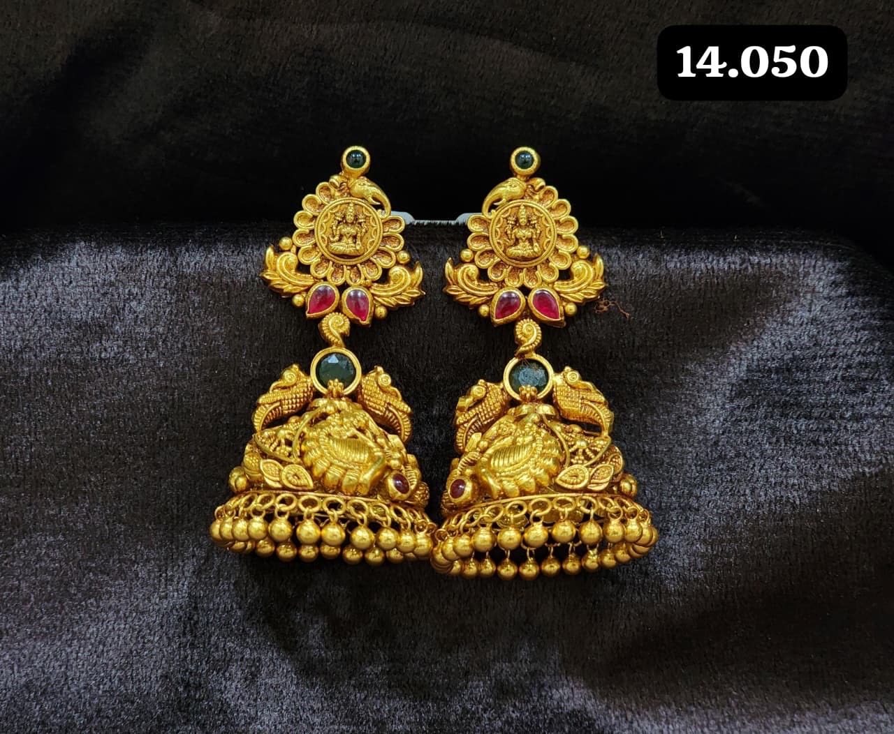 Traditional Gold Zhumka view 2