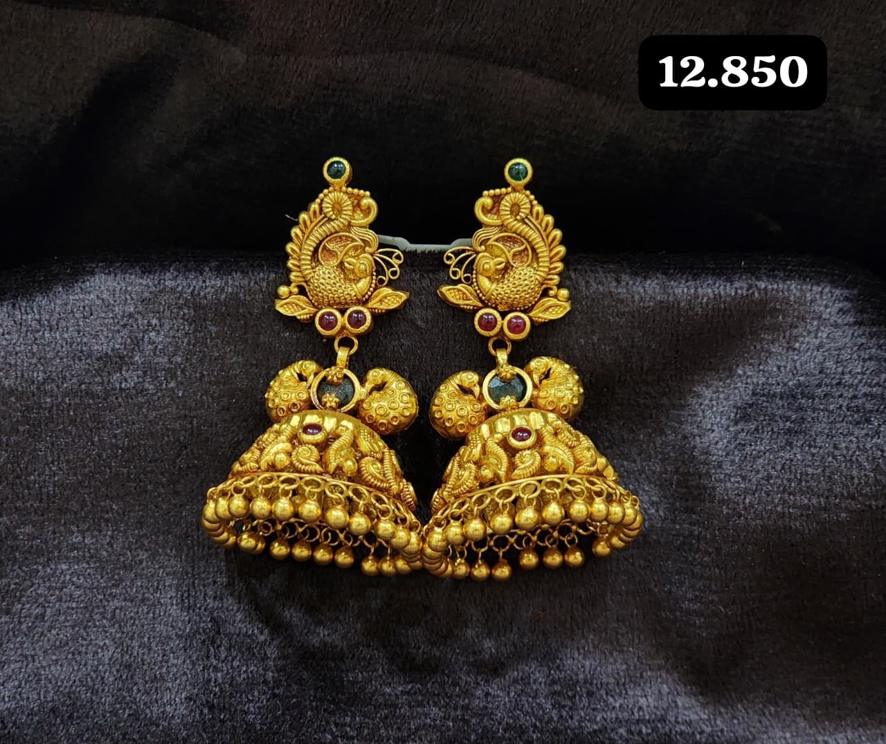 Traditional Gold Zhumka view 3