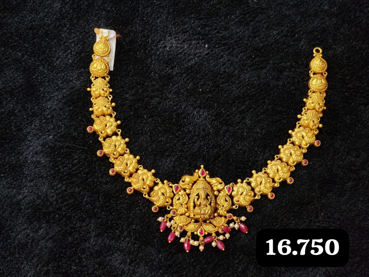 Traditiona Gold Necklace view 5