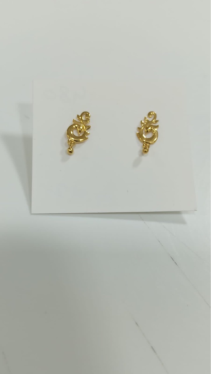 Gold Leaf Design Earrings view 8
