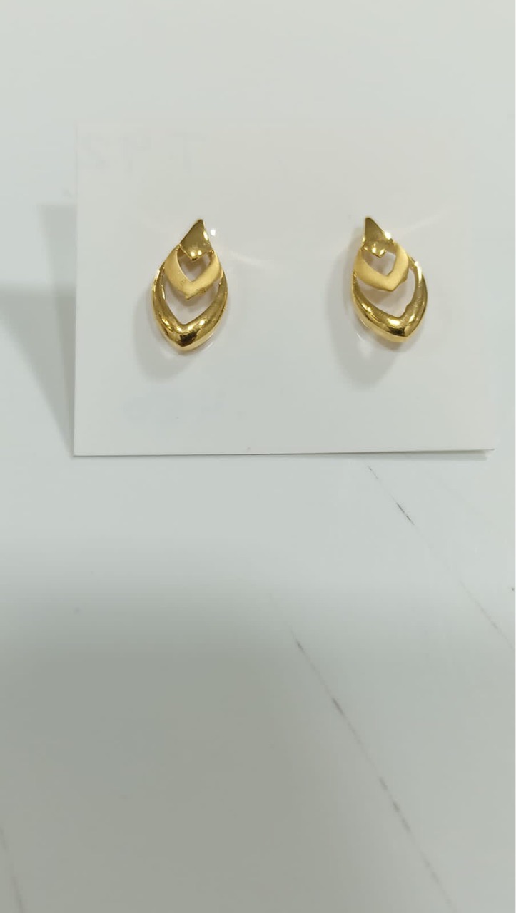 Leaf Design Earrings view 6