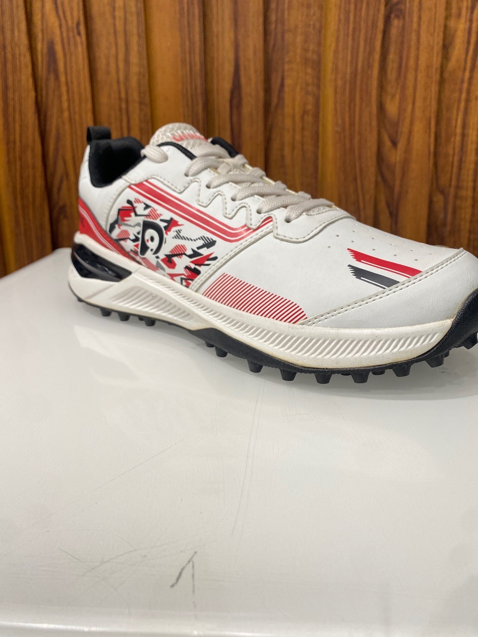 Cricket Shoes - Brand Unknown view 3