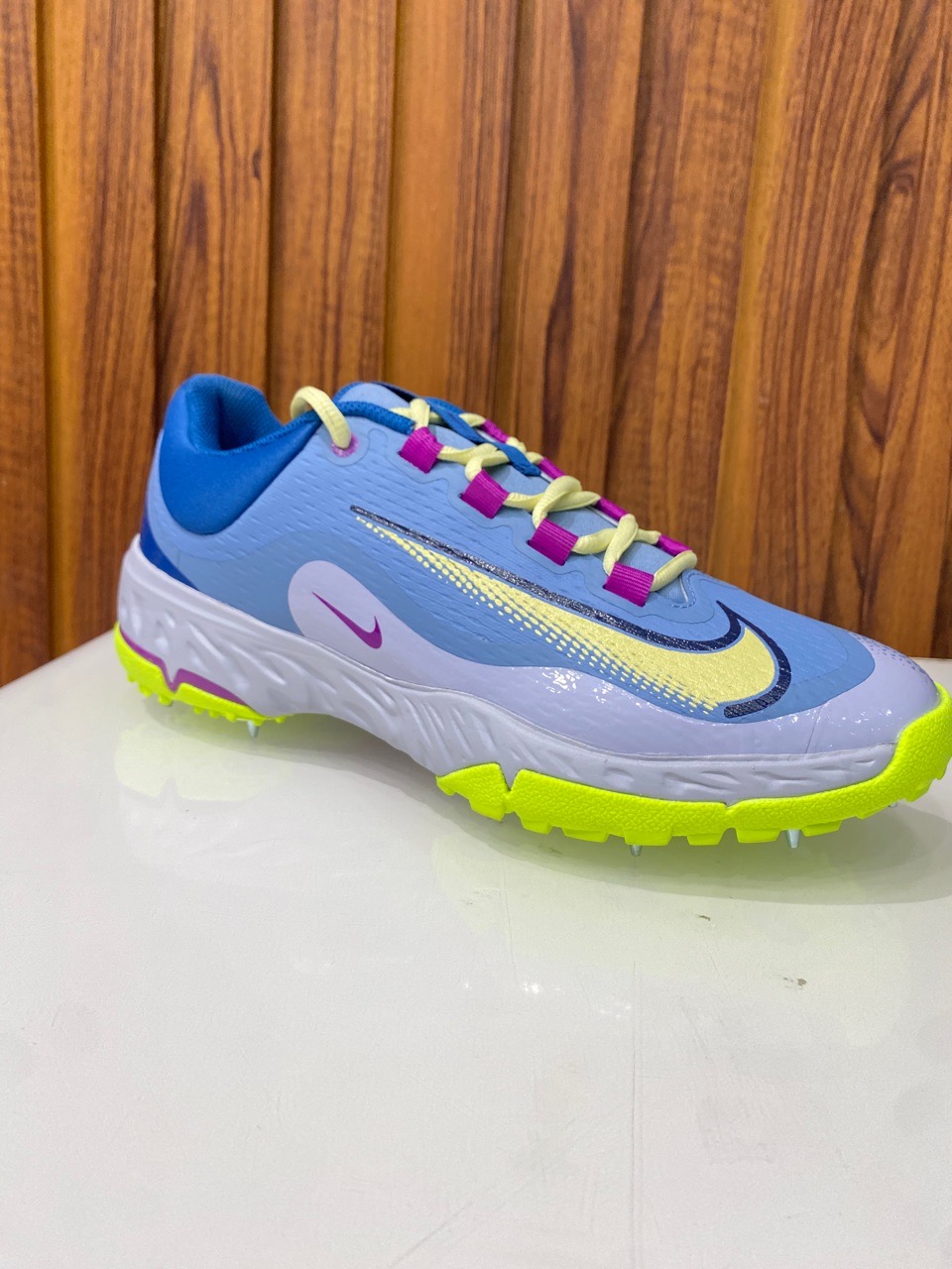 New Colour Nike Cricket Shoes view 3