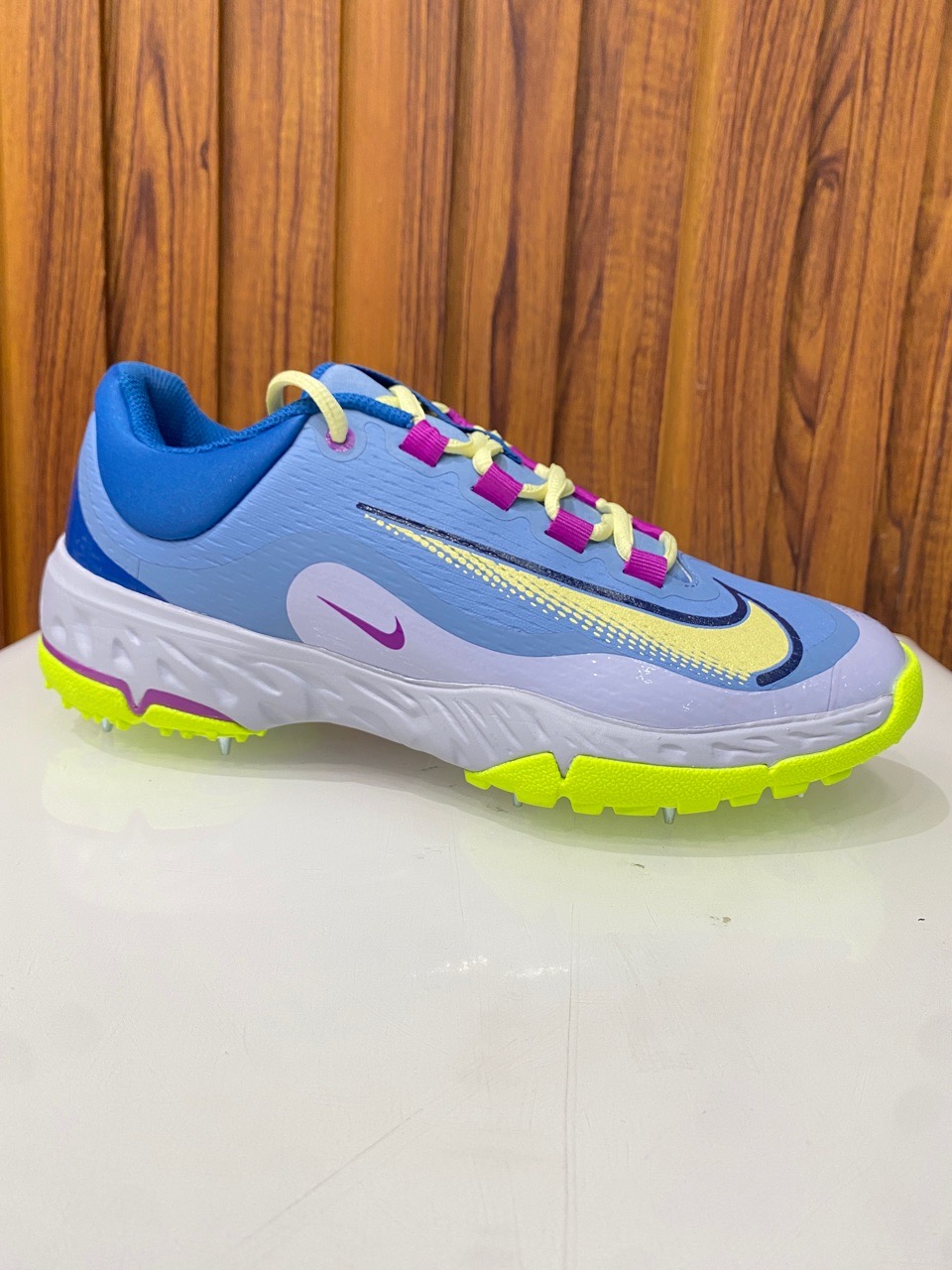 New Colour Nike Cricket Shoes view 5